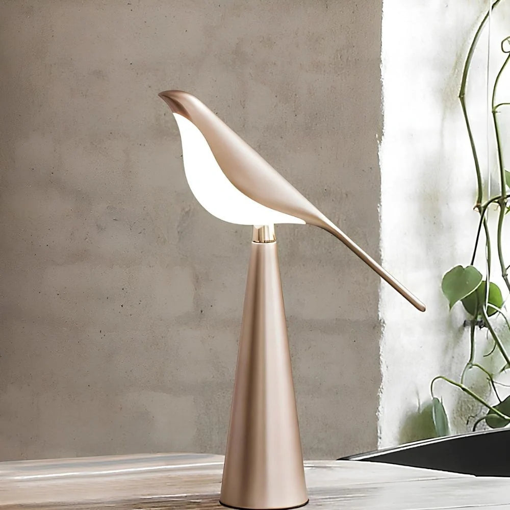Serene Magpie Light